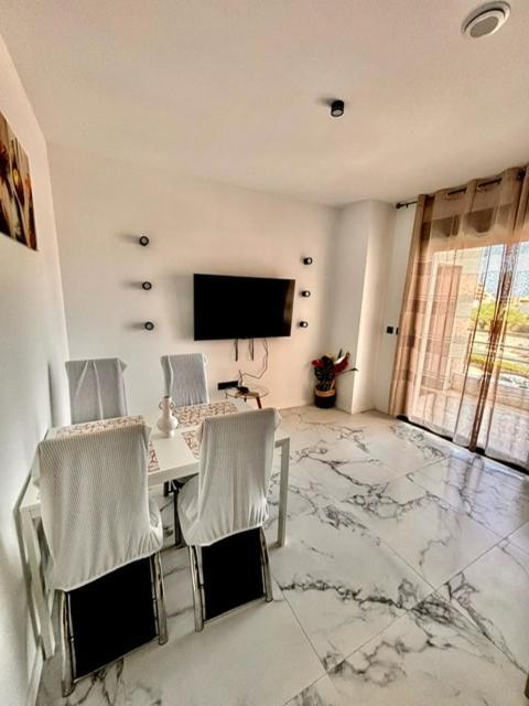 Vila Lova- Luxury Apartments Roquetas de Mar Luaran gambar